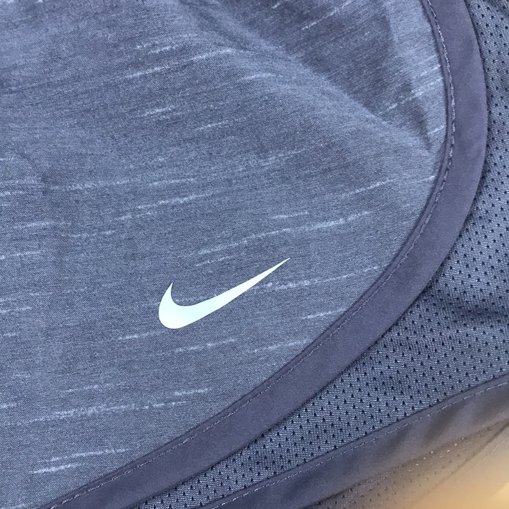 Nike Women's Tempo Running Shorts - Picture 2 of 5